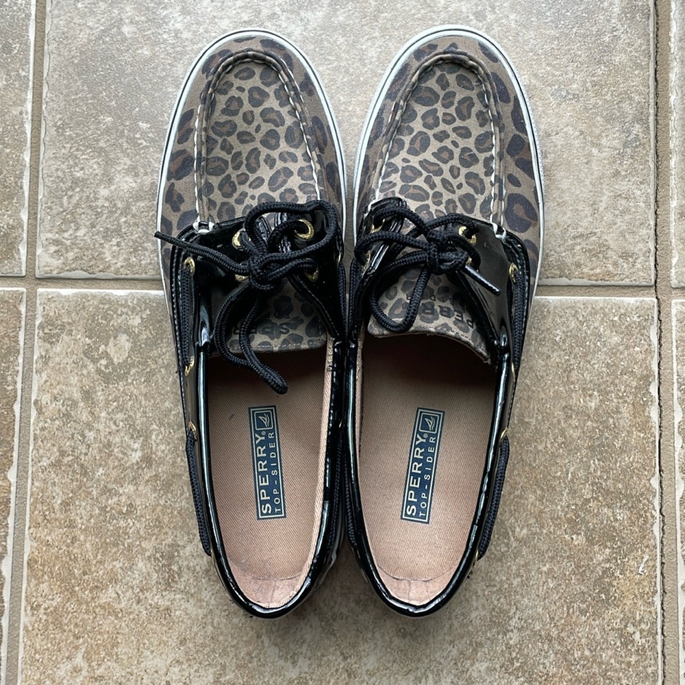 Sperry Top-Sider women’s animal print boat shoe - size 7.5